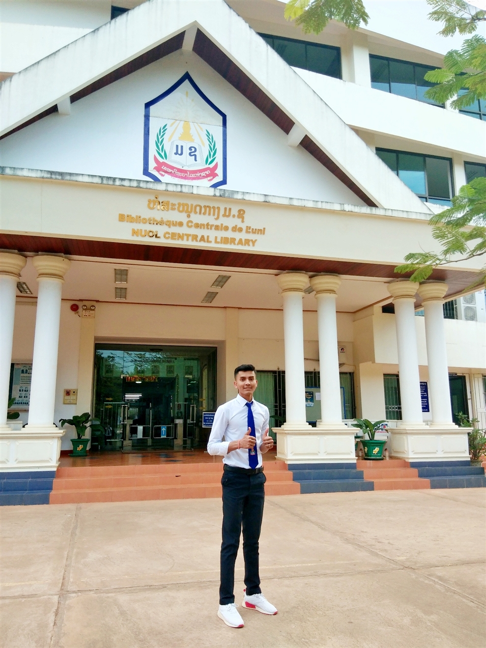 林納，柬埔寨人 老撾國立大學建筑學院建筑學專業(yè)